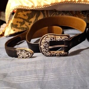 Ariat Black leather and rhinestone belt sz 34